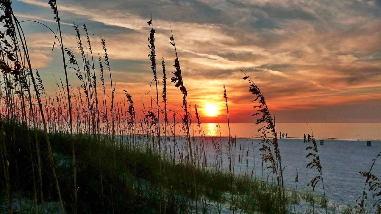 Sunset Beach House 3Br Villa St. Pete Beach Bagian luar foto
